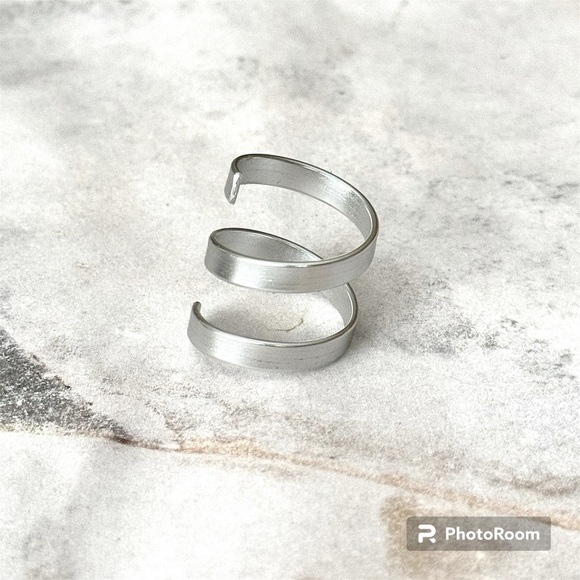 5 For $25💫Alternative Silver Aluminum Band Coiled Ring - Picture 5 of 7
